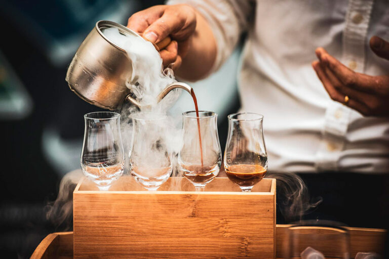 Salar-Ataie-Bandari-La-tradición-del-café-en-Teherán