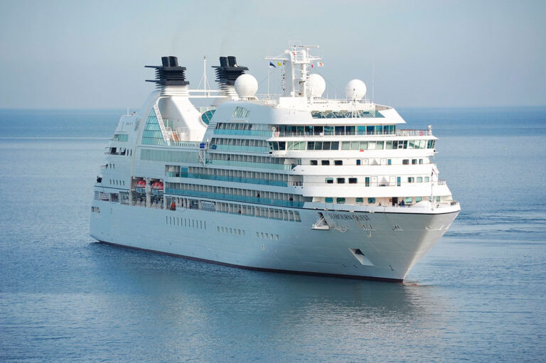 Ahmad-Reza-Ataie-Tipos-de-barcos-cruceros