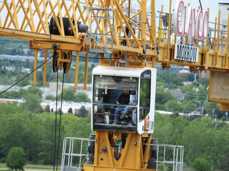 Construcciones Yamaro - ¡Conócelas! ¡Prácticas seguras para la operación de las grúa torre! - FOTO