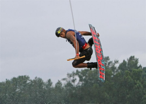 La Adrenalina Inagotable: Wakeboard, Parkour y la Búsqueda Constante de Límites y Nuevos Escenarios por Jesús Emilio Vásquez Quintero