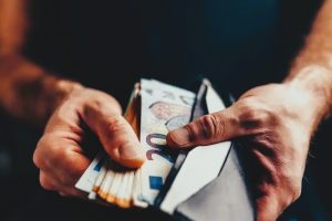 Carlos Alessandro Cestari Infantini - Poder adquisitivo; La amenaza silenciosa del ahorro - FOTO