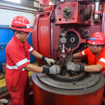 Cómo elegir personal especializado para operaciones petroleras