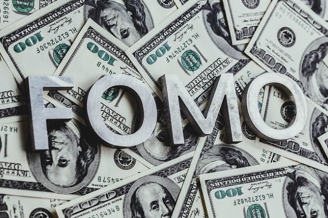 Carlos Alessandro Cestari Infantini - El peligro del FOMO ¡Cómo las modas financieras amenazan a los inversores! - FOTO