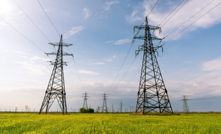 Construcción Sostenible: Energías Renovables en Proyectos Petroleros