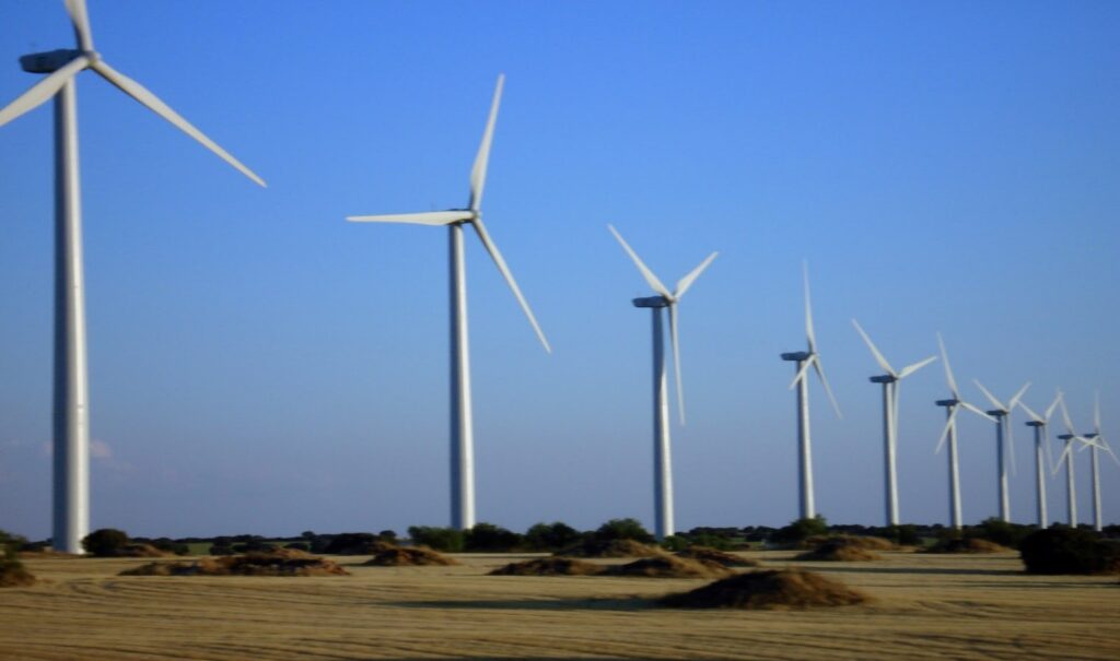 Energía Eólica: Descubriendo sus Beneficios y Oportunidades para un Futuro Sostenible 