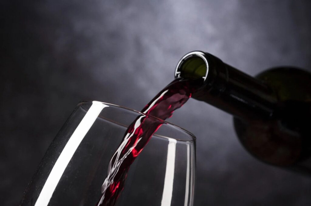 Segmentos de alcohol: cerveza, vino, hard seltzer y su participación en el mercado global 